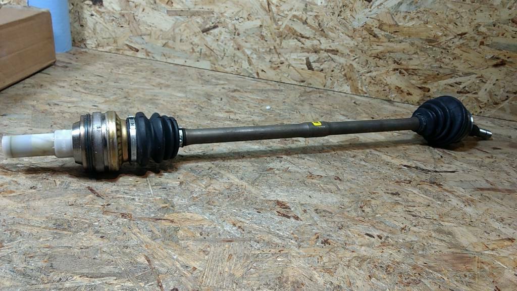 Original GM Opel Kadett D E Ascona Antriebswelle links NEU