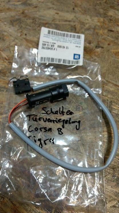 Original GM Opel Corsa B Tigra Schalter Türverriegelung NEU