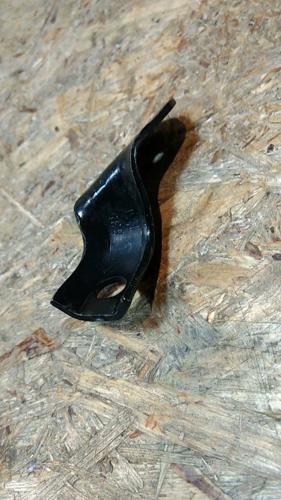 Original GM Opel Manta Ascona A Halter NEU