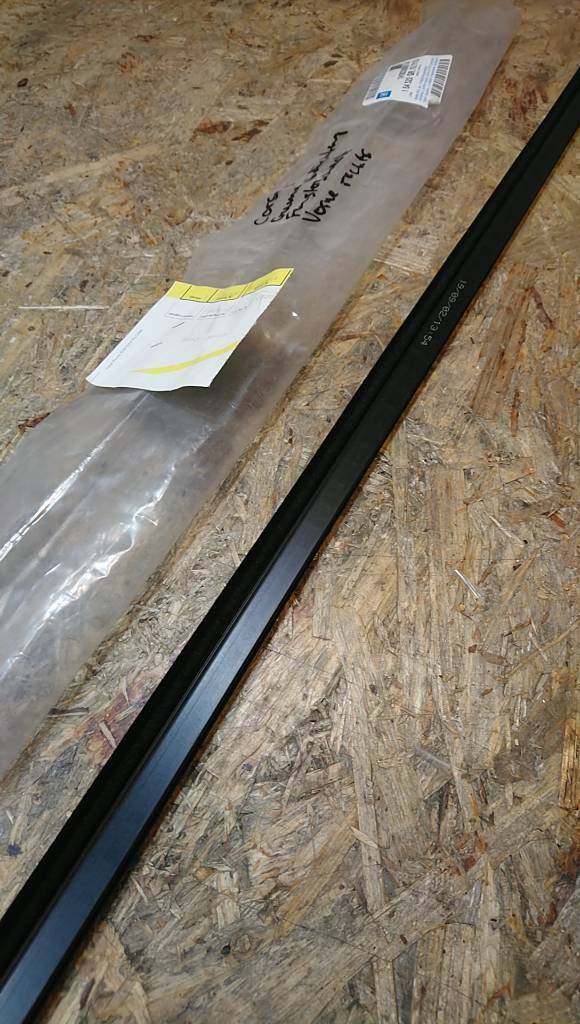 Corsa B Fensterschachtabdeckung neu Original GM