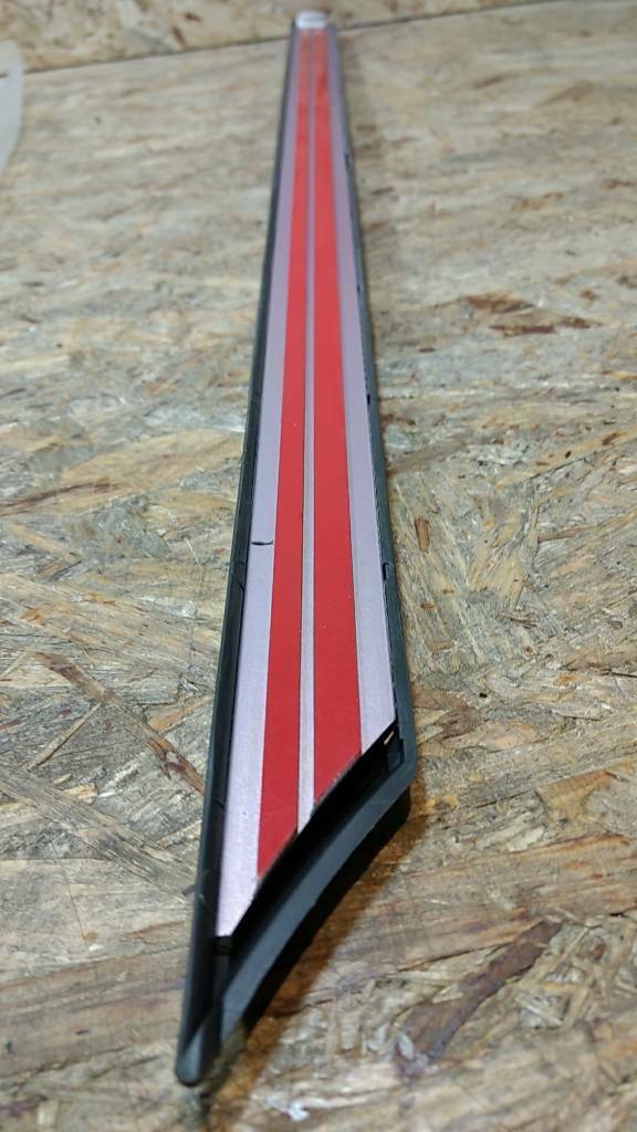 Original GM Opel Astra F Zierleiste Seitenwand hinten links NEU