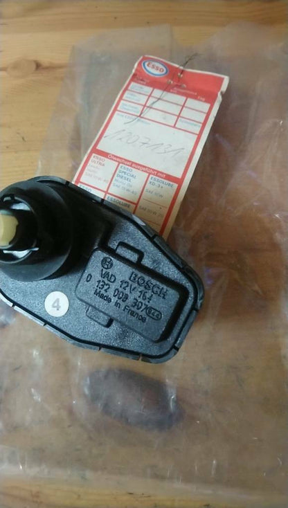 Original GM Senator B Leuchtweitenregulierung Motor Neu