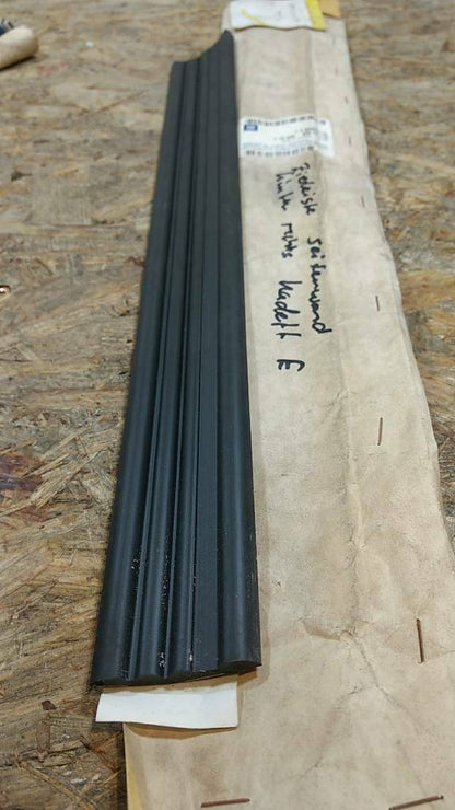 Original GM Opel Kadett Zierleiste Seitenwand hinten rechts NEU