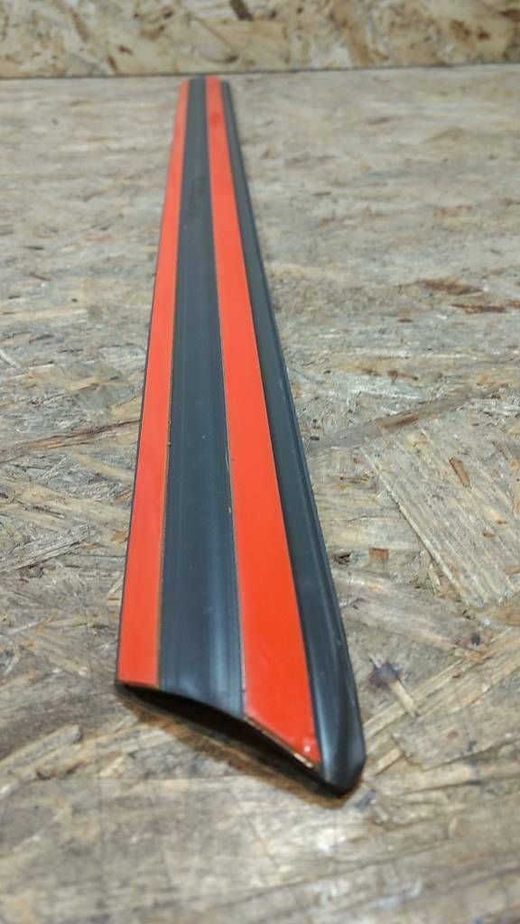 Original GM Opel Kadett E Combo Schutzzierleiste Seite NEU