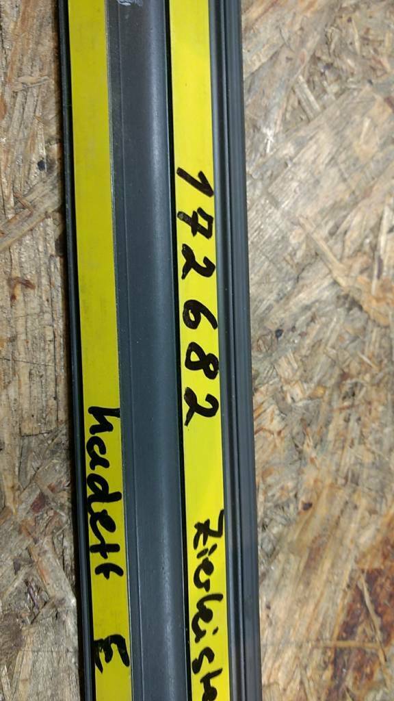 Original GM Opel Kadett E Zierleiste Seitenwand links NEU