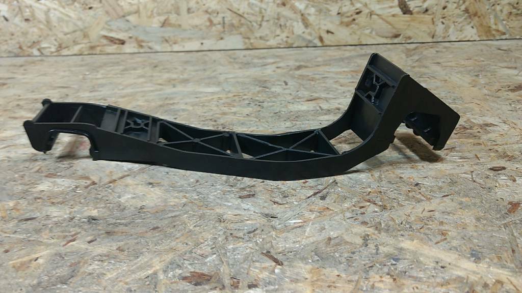 Original GM Opel Omega A Caravan Halter Stoßstange hinten NEU