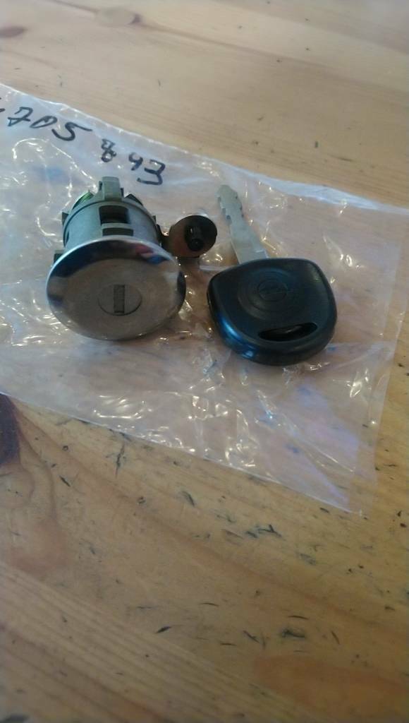 Opel oldtimer youngtimer Kofferraumschloß neu Original gm 4705843