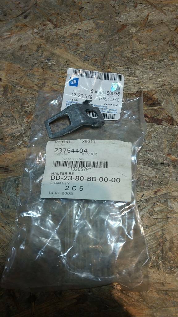 Original GM Opel Astra F Halter Kühlergitter rechts NEU