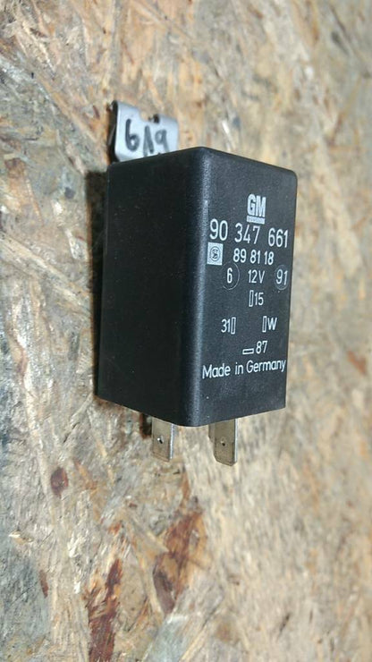 Original GM Opel Kadett Vectra Kaltstartbeschleunigung Relais NEU