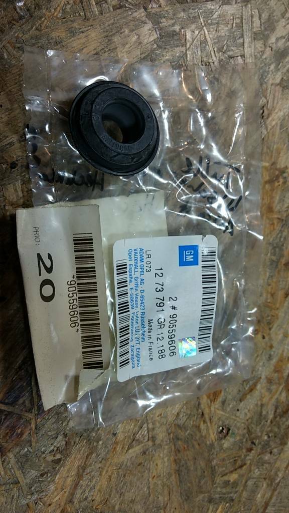 Original GM Opel Astra H Tülle Wischermotor Heckklappe NEU