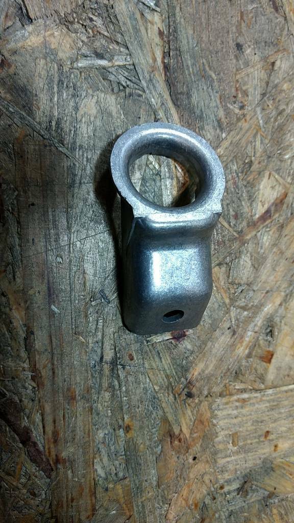 Original GM Opel Astra F Halter links Kühler an Front oben NEU