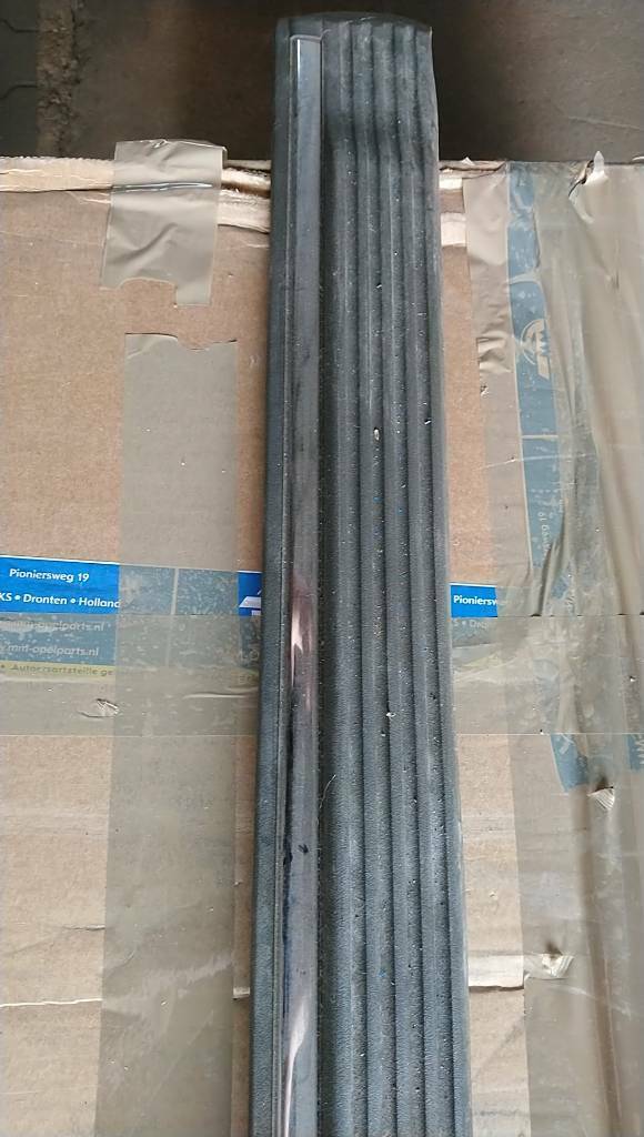 Opel Oldtimer Youngtimer Zierleiste Blende neu GM
