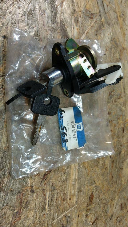 Original GM Opel Astra F Heckklappenschloss mit ZV NEU