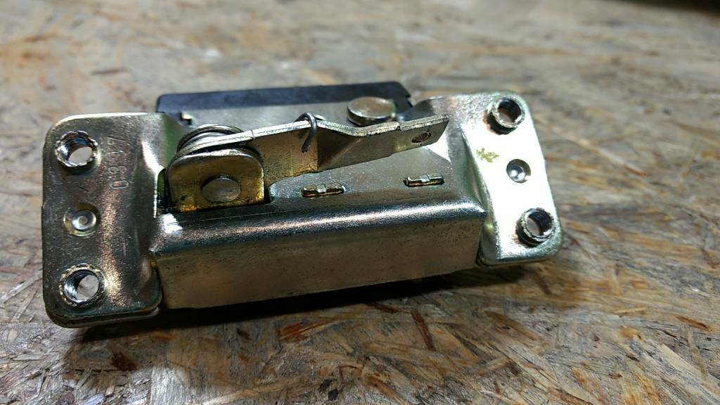 Original GM Opel Heckklappenschloss Kadett E Omega A Caravan NEU