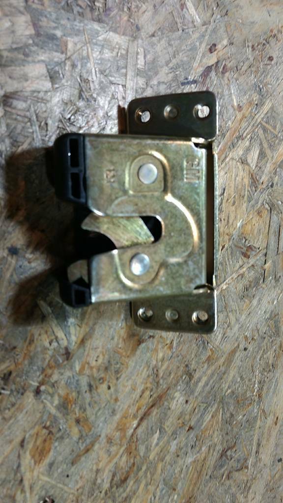 Original GM Opel Heckklappenschloss Kadett E Omega A Caravan NEU