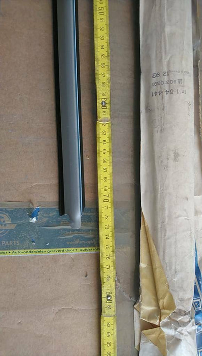 Vectra A Zierleiste Fensterschachtabdeckungen neu gm 90310391