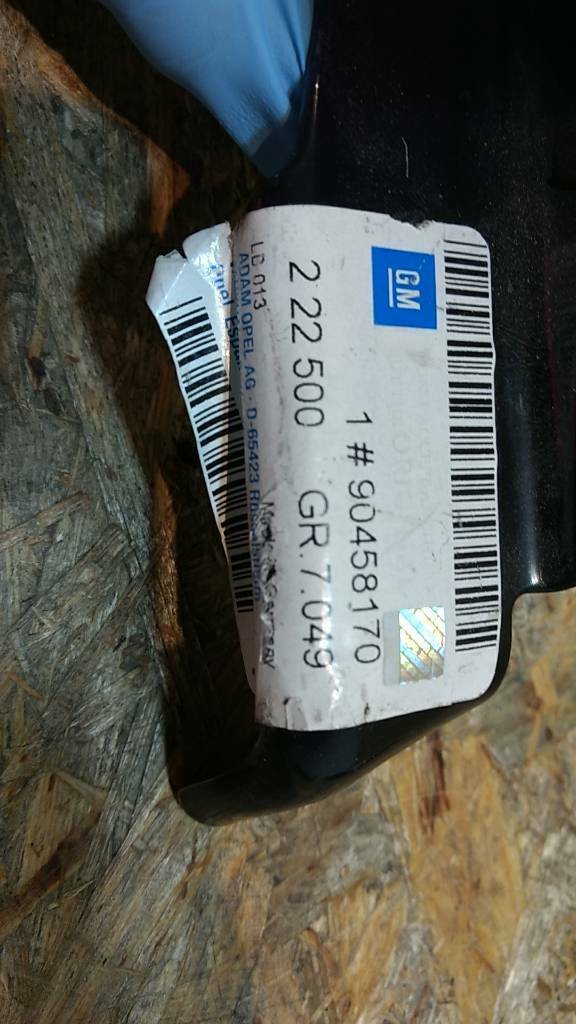 Original GM Opel Omega B Halter Längsträger NEU