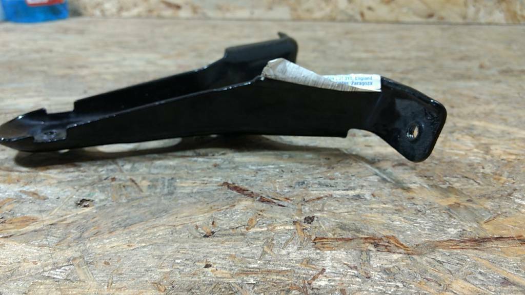 Original GM Opel Omega B Halter Längsträger NEU