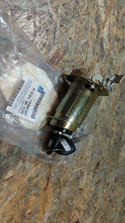 Original GM Opel Corsa B Schloss Heckklappe NEU