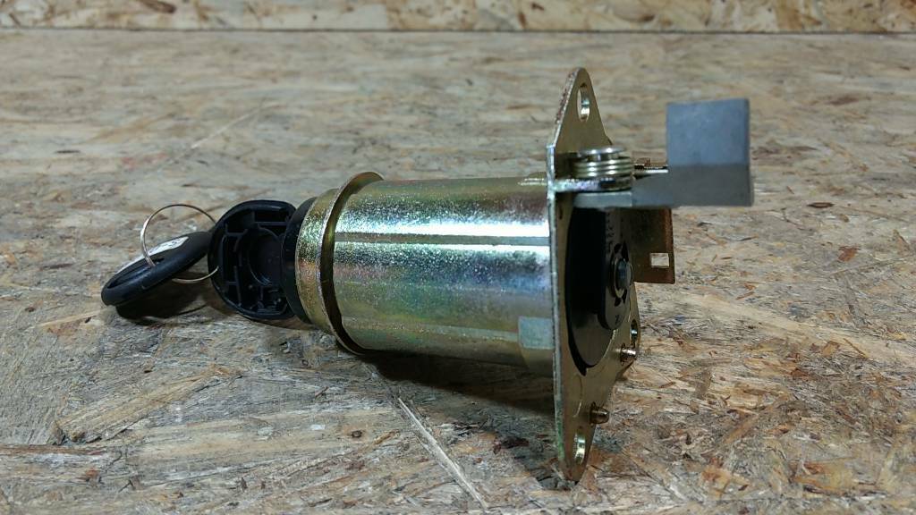 Original GM Opel Corsa B Schloss Heckklappe NEU