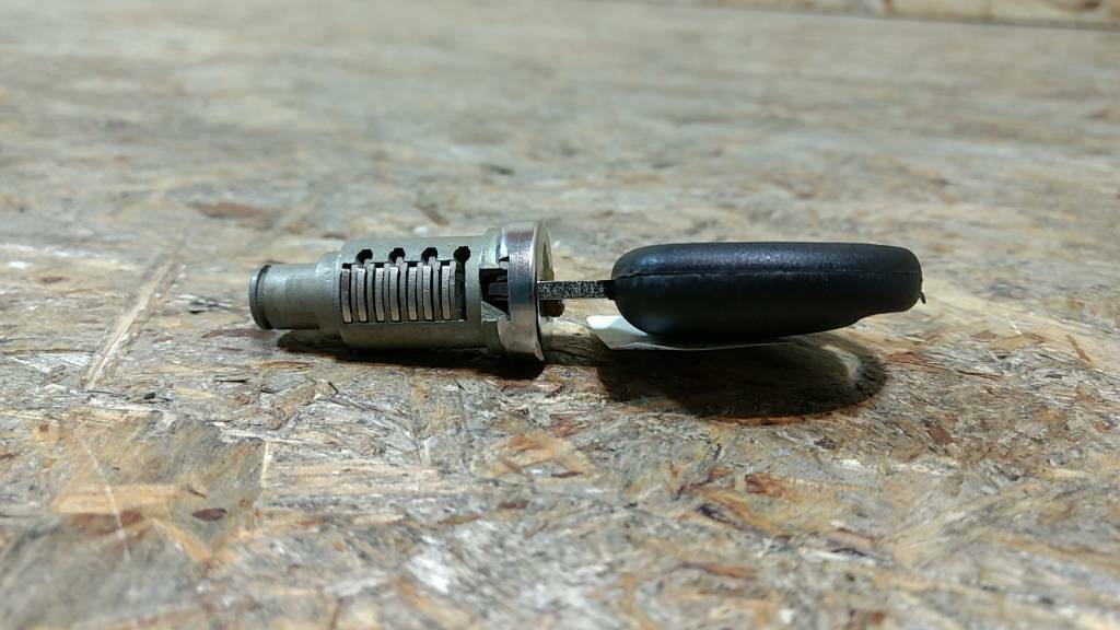 Original GM Opel Astra F uvm Schließzylinder vorne NEU