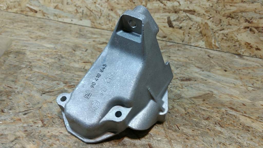 Original GM Opel Omega B Stütze Pumpe Hilfskraftlenkung NEU