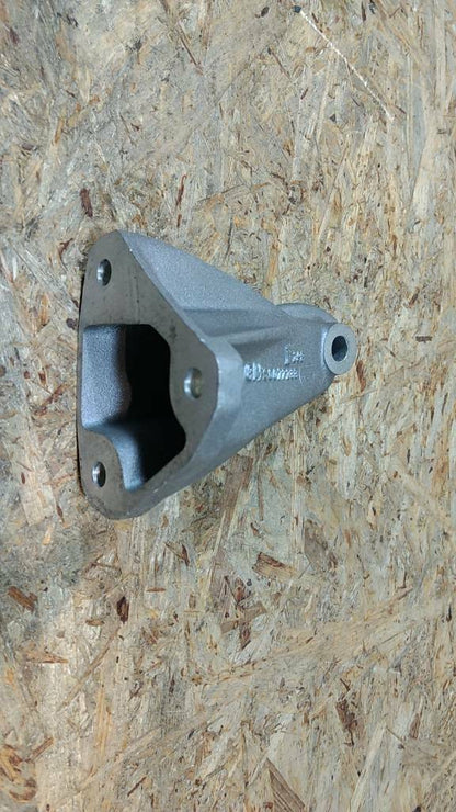 Original GM Opel Halter Motoraufhängung vorne links Commodore C Neu