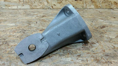Original GM Opel Halter Motoraufhängung vorne links Commodore C Neu
