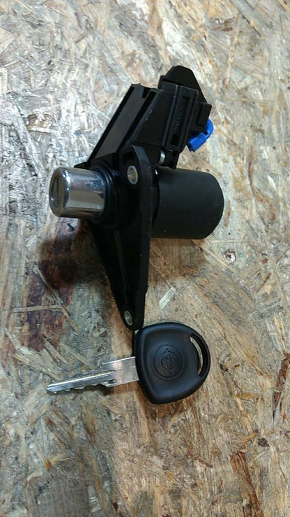 Original GM Opel Schließzylinder Schlüssel Heckklappe Corsa B NEU