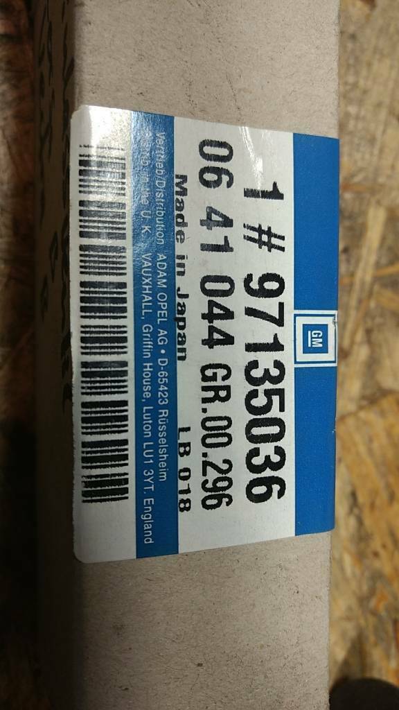 Original GM Opel Corsa B Vectra B Einlassventil NEU