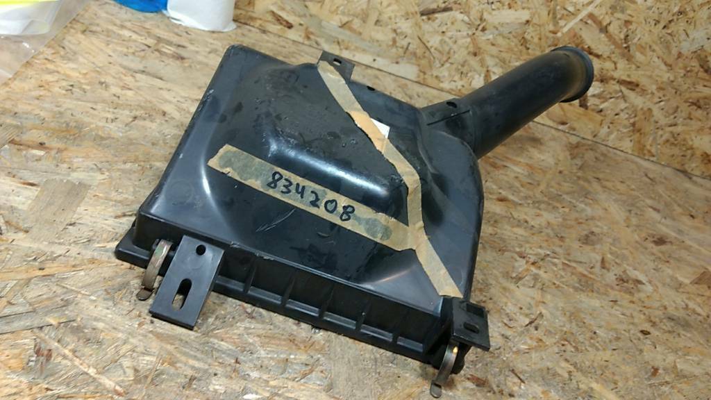 Original GM Opel Ascona Luftfilterkasten Unterteil NEU