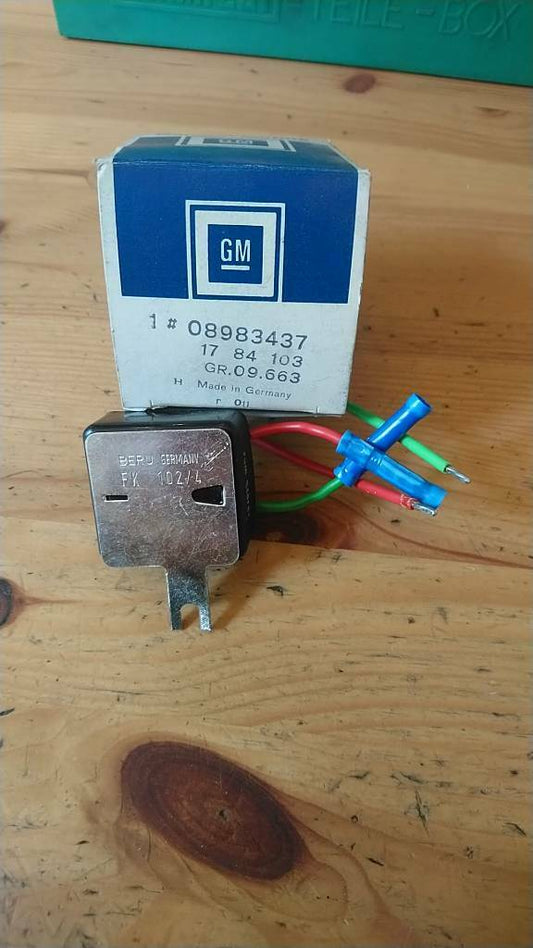 Corsa A Astra F Wischermotor Entstörkondensator neu GM 8983437