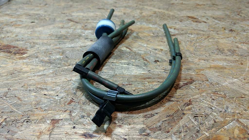 Original GM Opel Schlauch Ventil an Ventilschalter Monterey NEU