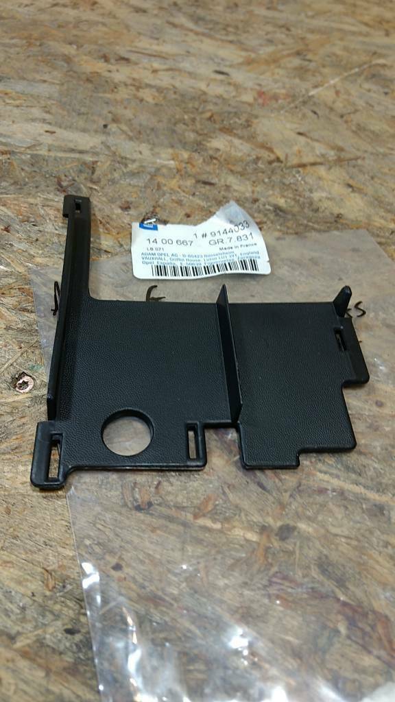 Original GM Opel Astra G Abdeckung rechts Stoßstange vorne NEU