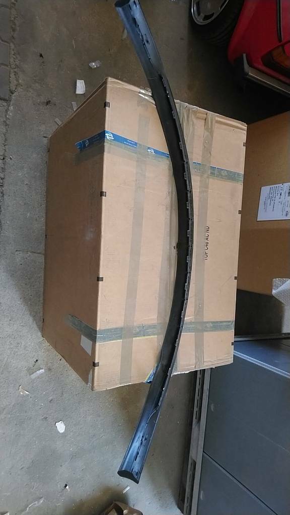 Vectra B Facelift Gummilippe Lippe Spoiler neu Original GM
