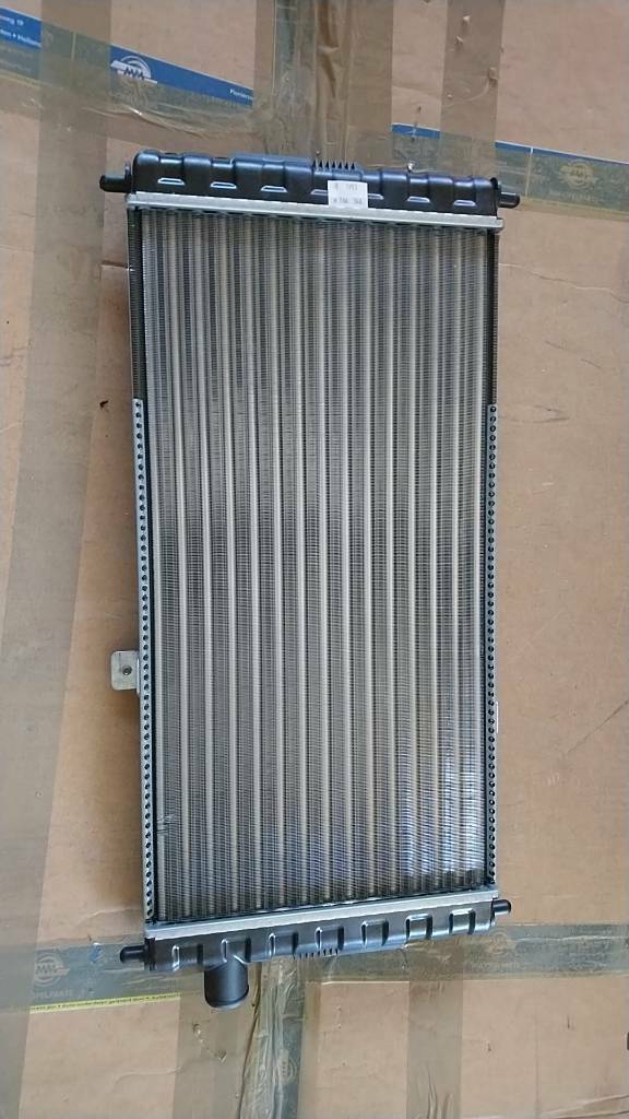 Ascona C 1,3N Kühler Valeo neu Original gm
