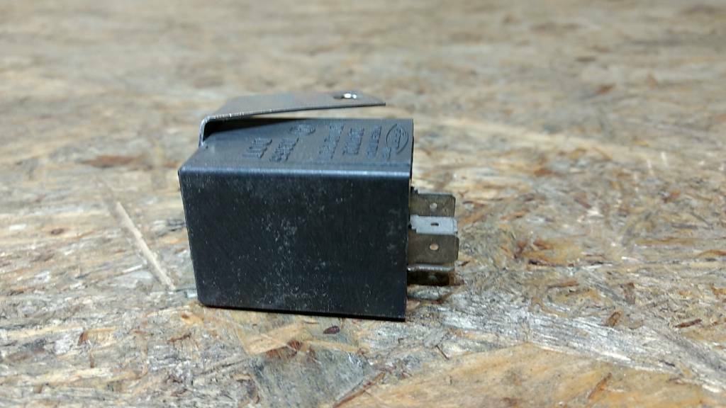 Original GM Opel Movano A Relais Blinkerleuchte 25A NEU