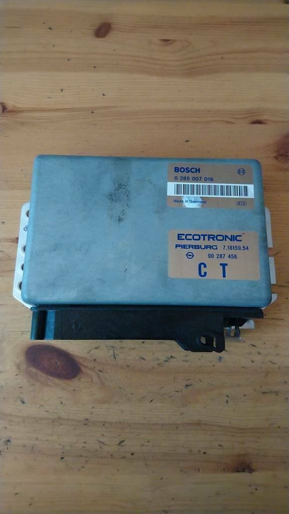 Kadett E Motorsteuergerät 1.8S neu Original GM