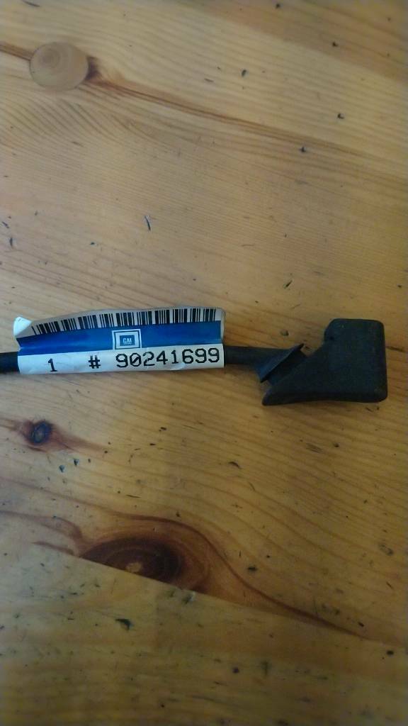Kadett E Hutablage Halteband neu Original GM