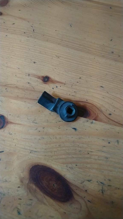 Corsa B Tigra A Astra F Seitenwand Verkleidung Clip GM