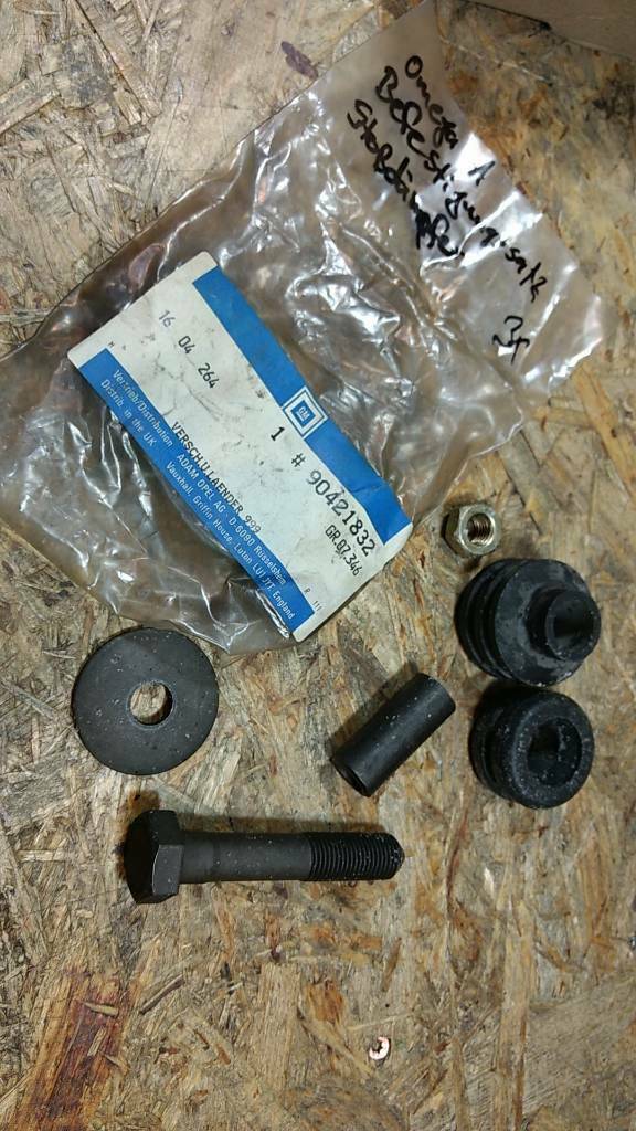Original GM Opel Omega A Befestigungssatz Stoßdämpfer NEU