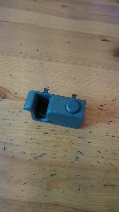 Kadett E Hutablage Halter neu Original GM