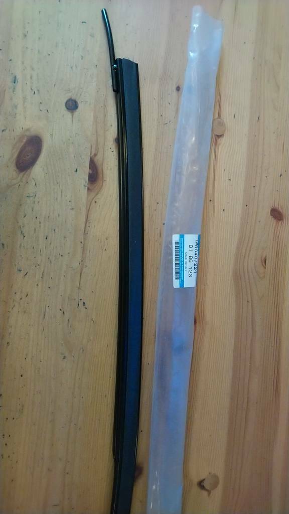 Astra f Gummiabdichtung Halter Türe neu Original gm 90487224