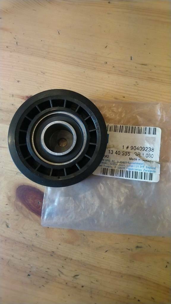 Opel Combo Diesel Umlenkrolle neu original GM