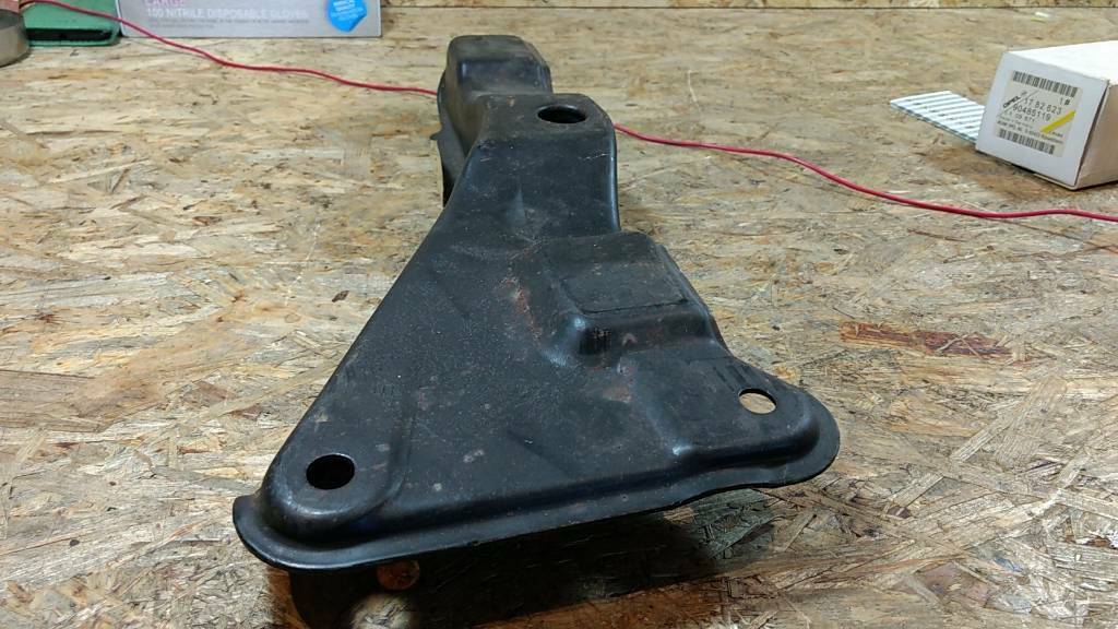 Original GM Opel Ascona C Querlenker Träger NEU