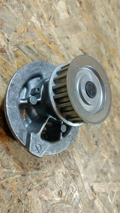 Original GM Opel Wasserpumpe Rekord E Manta B uvm NEU
