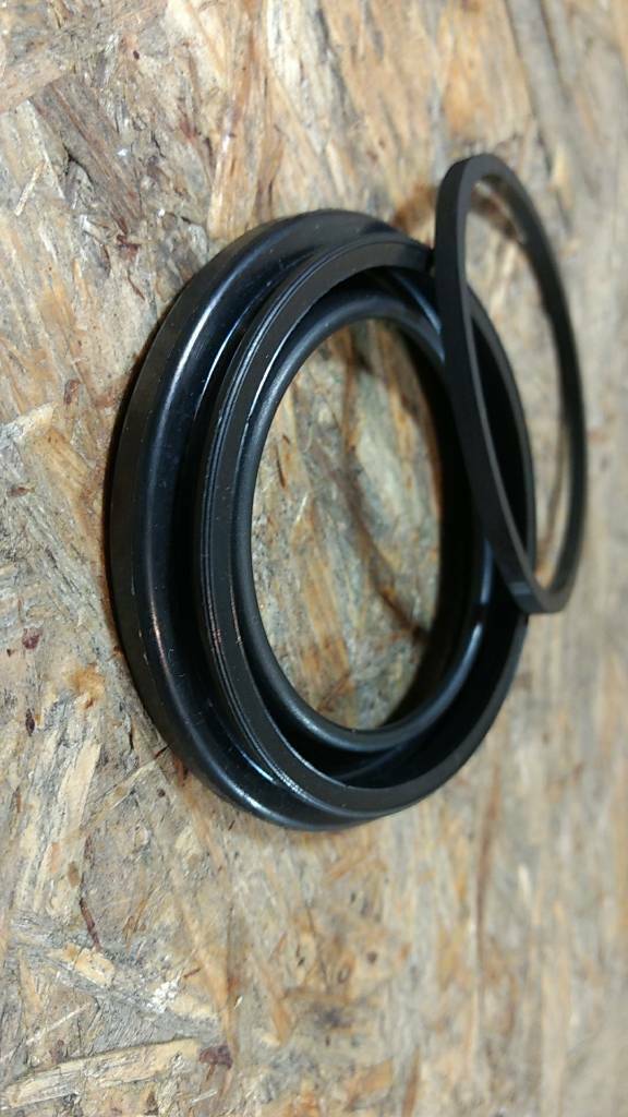 Original GM Opel Dichtung Bremssattel vorne Omega A Senator B NEU