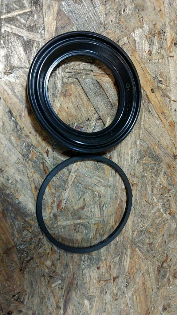 Original GM Opel Dichtung Bremssattel vorne Omega A Senator B NEU