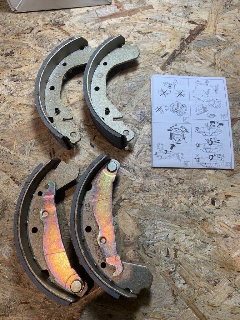 Kadett E Ascona C Bremsbacken hinten neu original GM