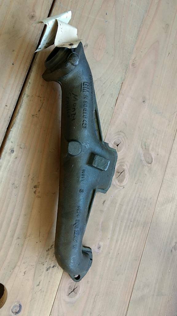 Original GM Opel Monza Senator Auspuffskrümmer NEU